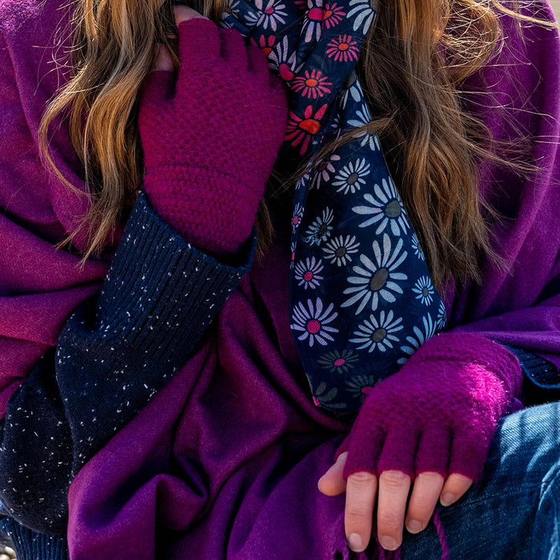 Magenta Fingerless Gloves