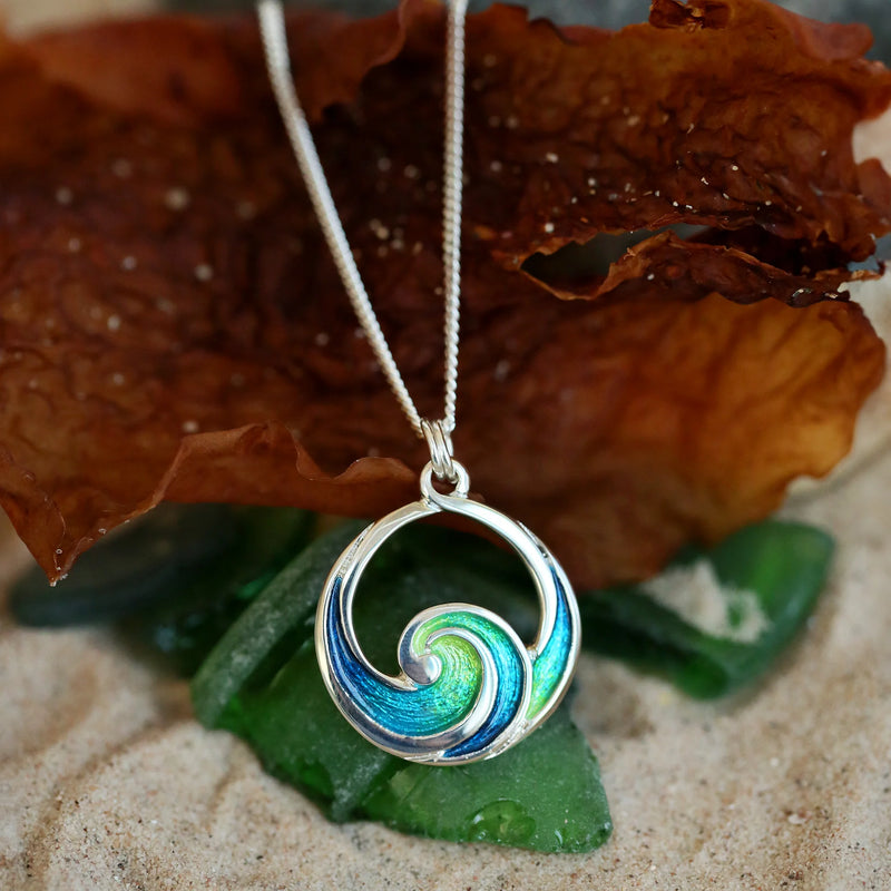 Pentland Pendant Necklace in Meadow Enamel