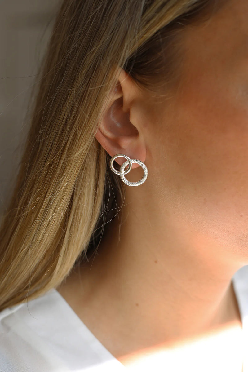 Pose Earrings Silver