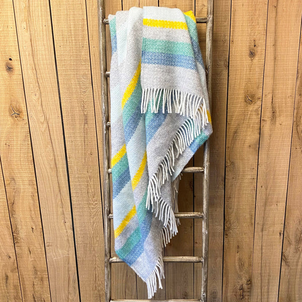 Horizon Illusion Stripe Wool Throw