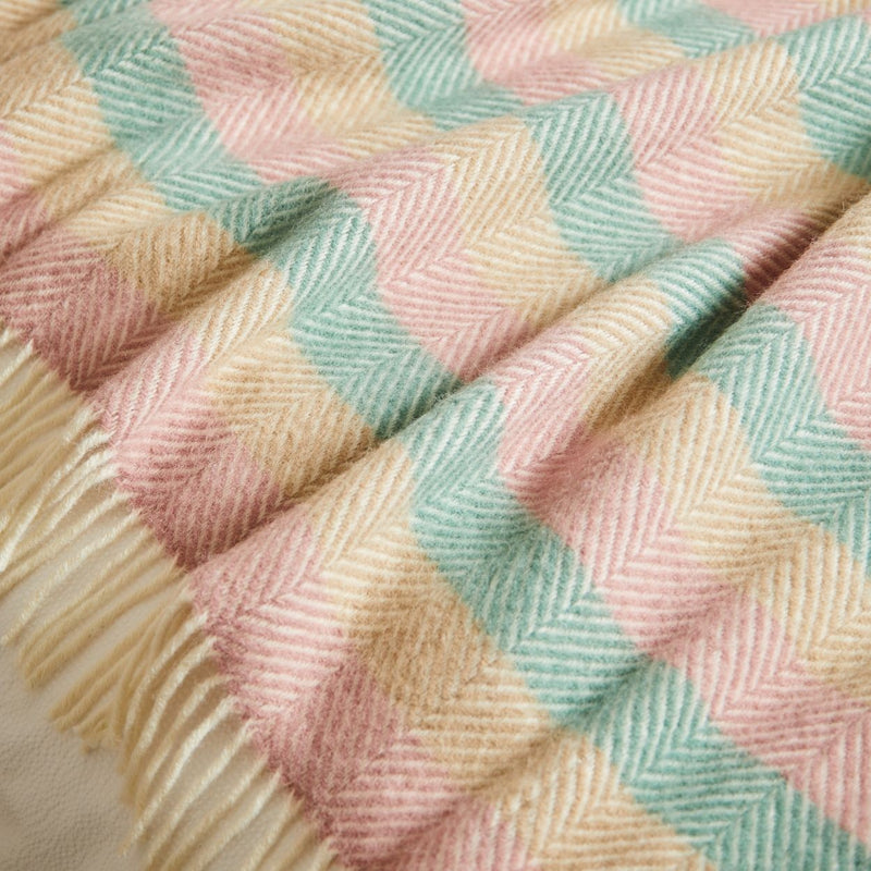 Lifestyle Summer Breeze Stripe Throw