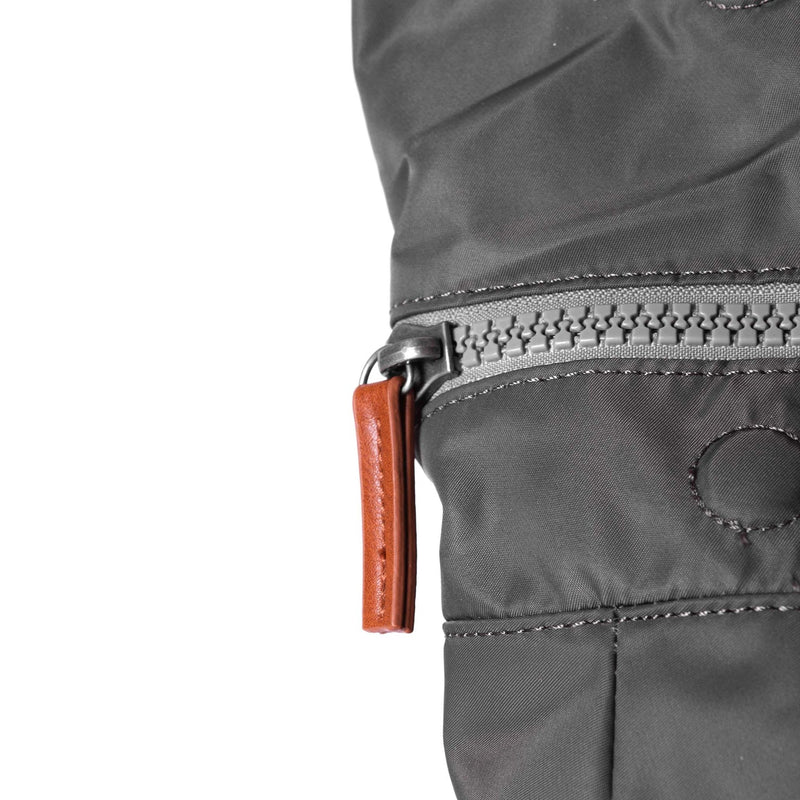 Canfield B Sustainable Nylon - Graphite (Medium)